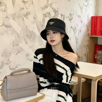 프라다 신상 클래식