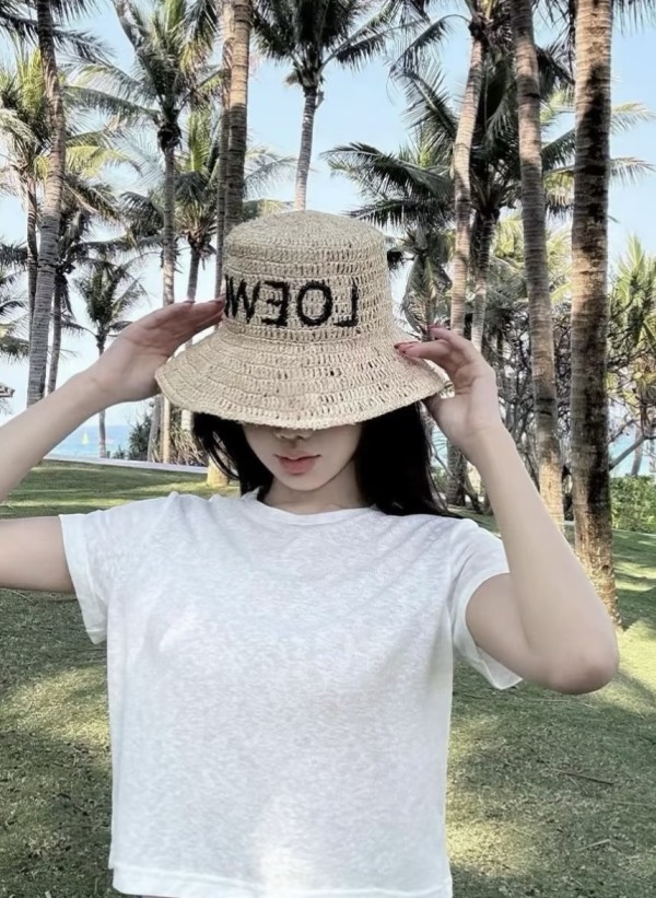 로에베 자수 라피아 버킷햇