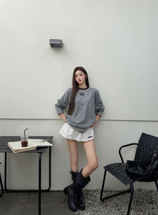 여성 모델 사진