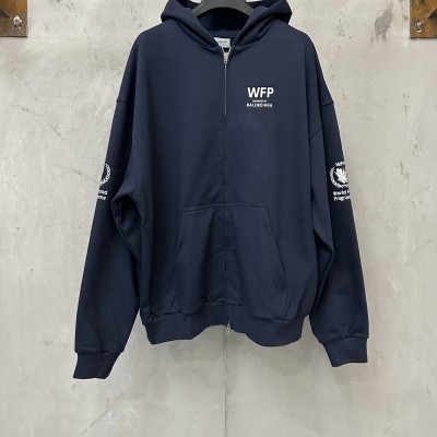 발렌시아가 WFP 컬래버 집업 후