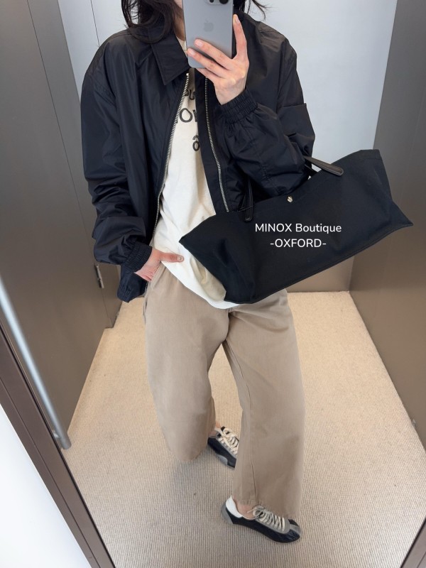 여성 모델 사진