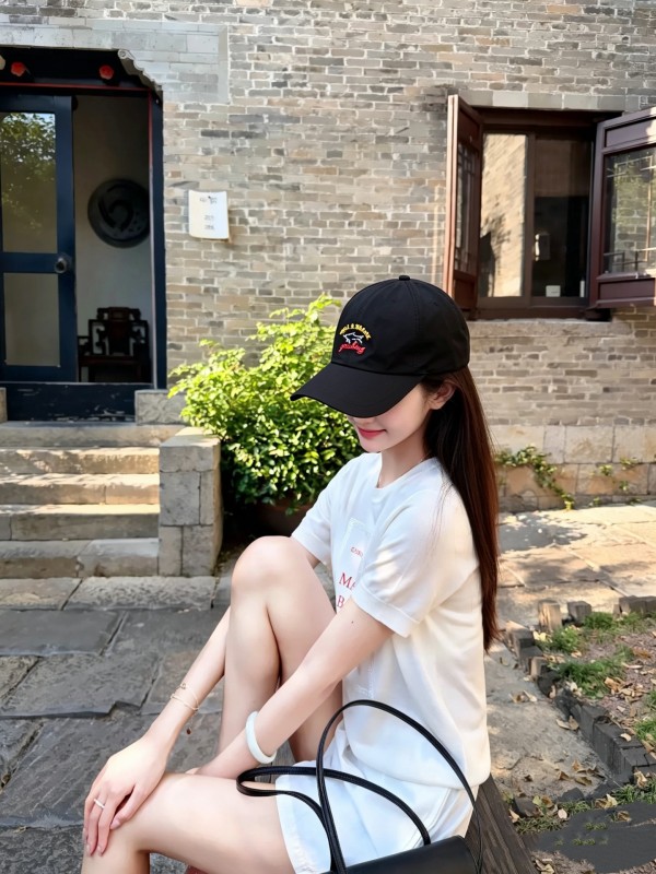 폴앤샤크는 이탈리아 고급 캐주