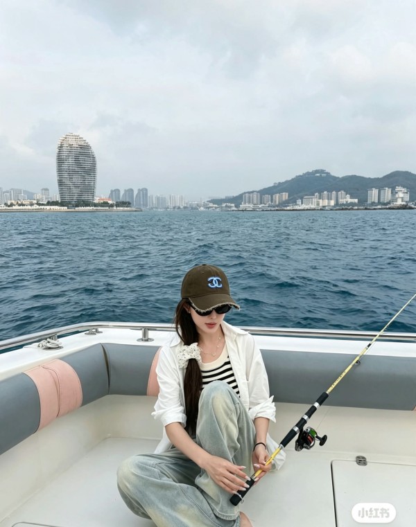 새로운 샤넬 야구 모자, 클래식
