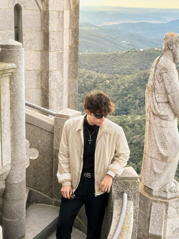 남성 모델 사진